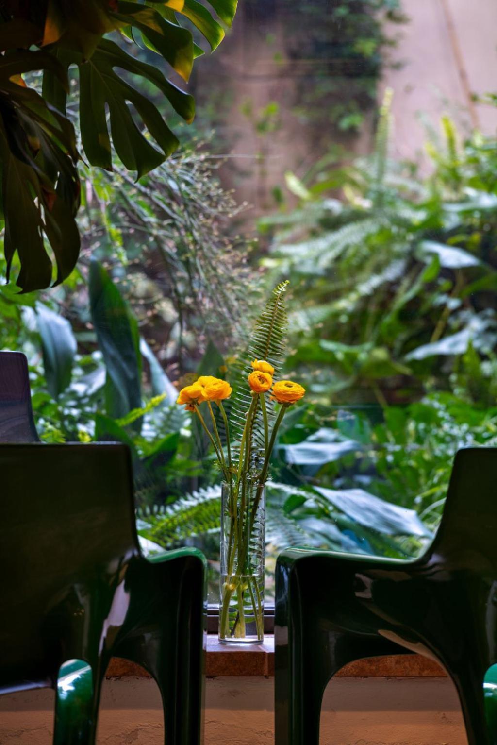 Giardino Segreto - History And Design Apartment Bologna Bagian luar foto